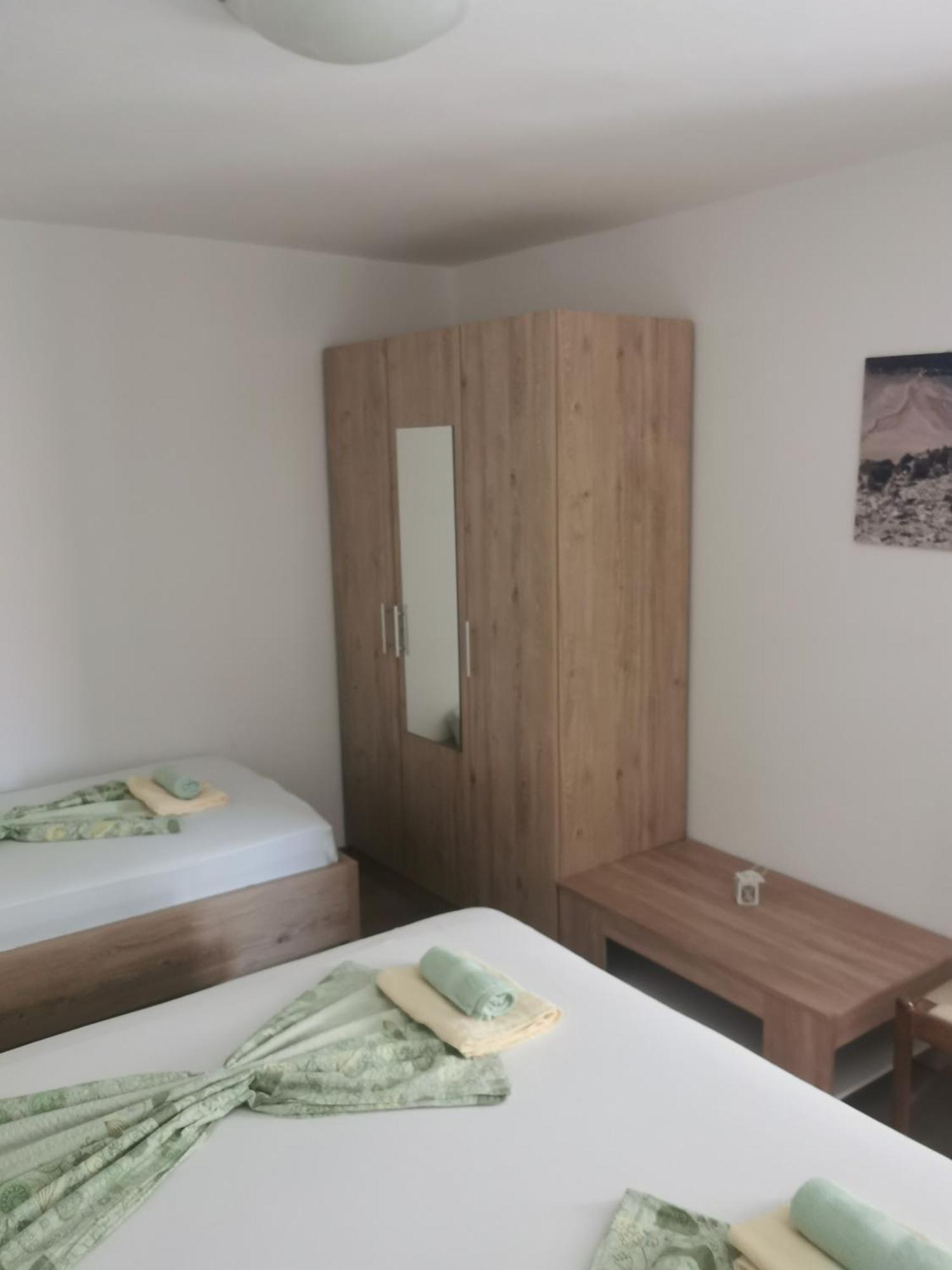 Apartments Boric โลปาร์ ห้อง รูปภาพ