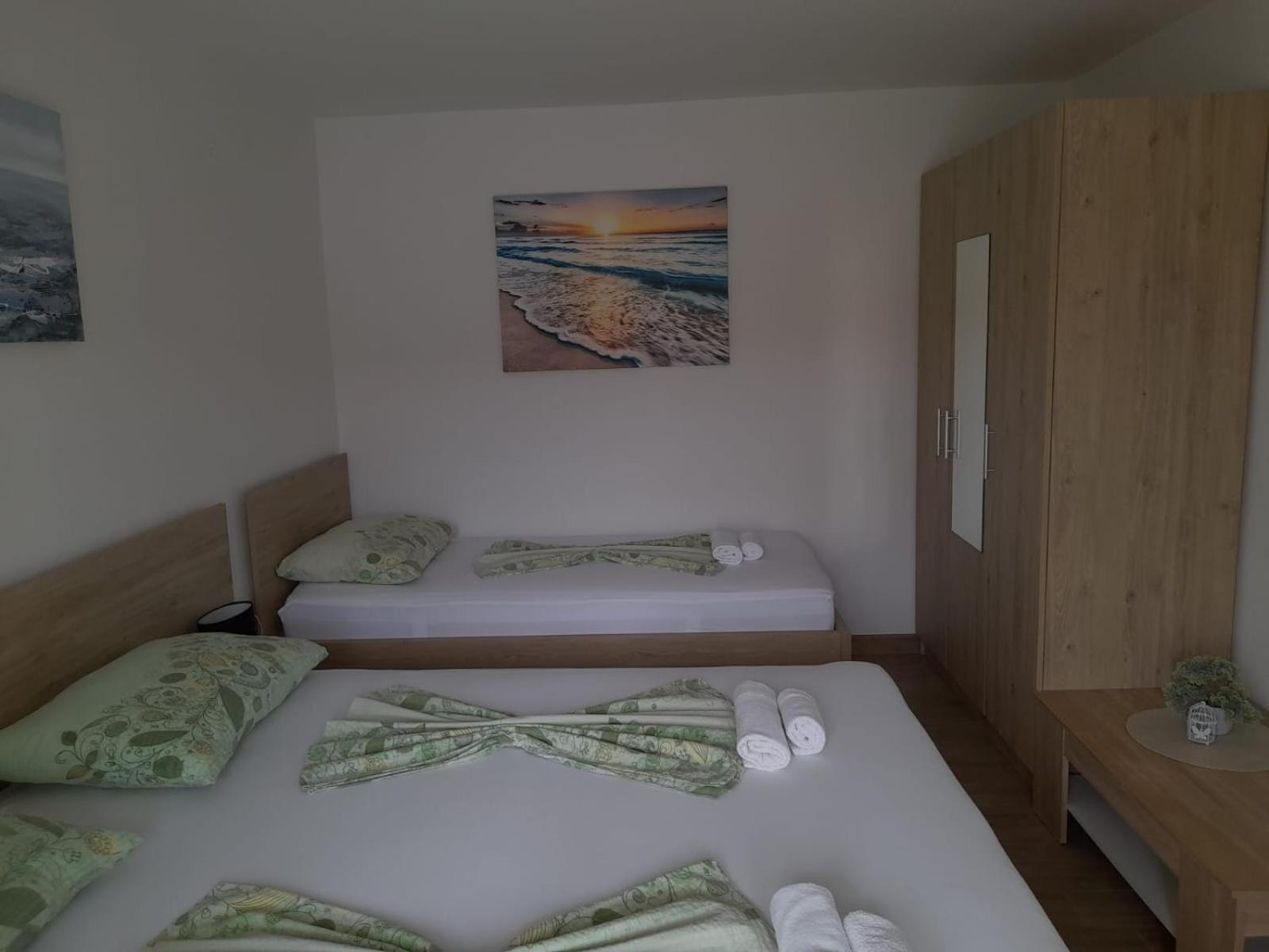 Apartments Boric โลปาร์ ห้อง รูปภาพ